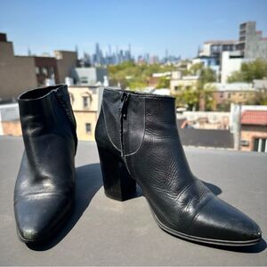 Zara black leather booties size 9.5 pointed-toe chunky heel trendy fall classic